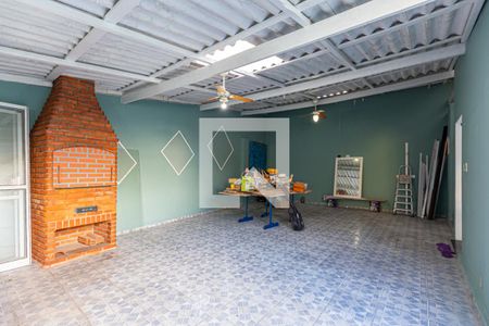 Casa à venda com 80m², 2 quartos e 4 vagasQuintal Fundos / Área de Churrasco