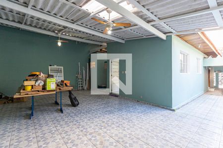 Casa à venda com 80m², 2 quartos e 4 vagasQuintal Fundos / Área de Churrasco