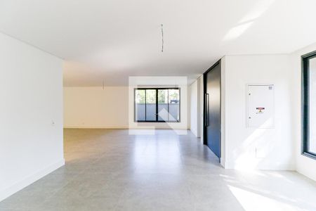 Sala de casa de condomínio à venda com 4 quartos, 943m² em Chácara Santo Antônio, São Paulo