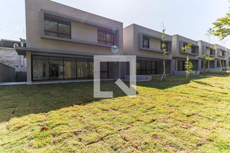 Casa de condomínio à venda com 943m², 4 quartos e 6 vagas Casa de condomínio à venda com 943m², 4 quartos e 6 vagasJardim