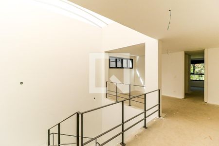 Casa de condomínio à venda com 943m², 4 quartos e 6 vagas Casa de condomínio à venda com 943m², 4 quartos e 6 vagasHall Quartos