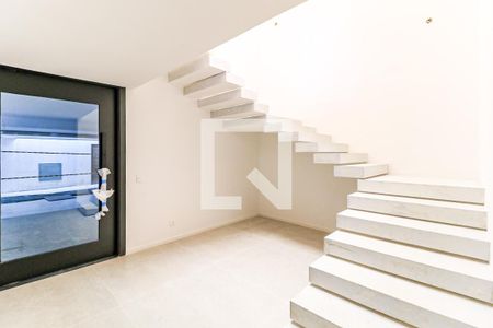 Casa de condomínio à venda com 943m², 4 quartos e 6 vagas Casa de condomínio à venda com 943m², 4 quartos e 6 vagasAcesso casa