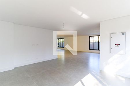 Sala de casa de condomínio à venda com 4 quartos, 943m² em Chácara Santo Antônio, São Paulo