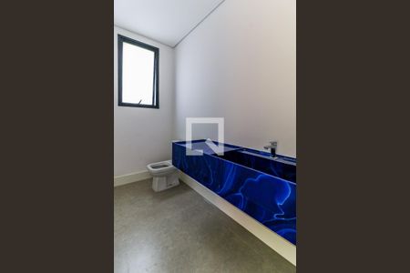 Casa de condomínio à venda com 943m², 4 quartos e 6 vagas Casa de condomínio à venda com 943m², 4 quartos e 6 vagasLavabo