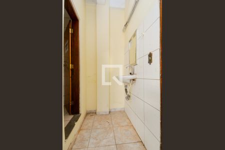 Casa à venda com 380m², 8 quartos e 6 vagasBanheiro de Serviço