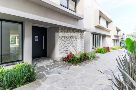 Casa de condomínio à venda com 850m², 4 quartos e 6 vagasFachada