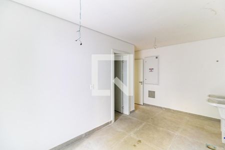 Casa de condomínio à venda com 838m², 4 quartos e 6 vagas Casa de condomínio à venda com 838m², 4 quartos e 6 vagasÁrea de Serviço