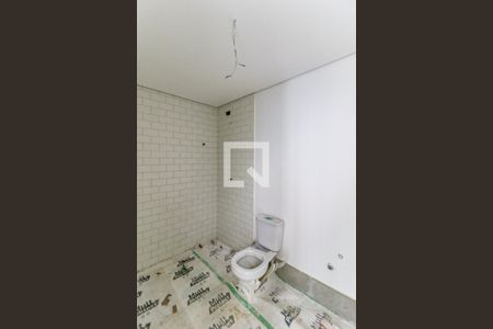 Casa de condomínio à venda com 838m², 4 quartos e 6 vagas Casa de condomínio à venda com 838m², 4 quartos e 6 vagasBanheiro Academia