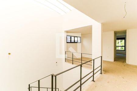 Casa de condomínio à venda com 838m², 4 quartos e 6 vagas Casa de condomínio à venda com 838m², 4 quartos e 6 vagasHall Quartos