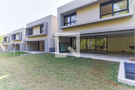 Casa de condomínio à venda com 838m², 4 quartos e 6 vagas Casa de condomínio à venda com 838m², 4 quartos e 6 vagasJardim