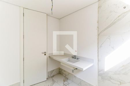 Casa de condomínio à venda com 838m², 4 quartos e 6 vagas Casa de condomínio à venda com 838m², 4 quartos e 6 vagasBanheiro 1 Suíte 4