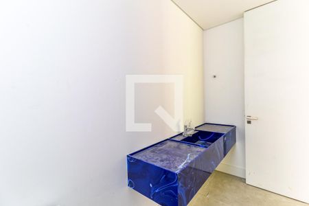 Casa de condomínio à venda com 838m², 4 quartos e 6 vagas Casa de condomínio à venda com 838m², 4 quartos e 6 vagasLavabo