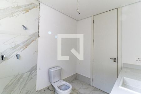 Casa de condomínio à venda com 838m², 4 quartos e 6 vagas Casa de condomínio à venda com 838m², 4 quartos e 6 vagasBanheiro Suíte 3