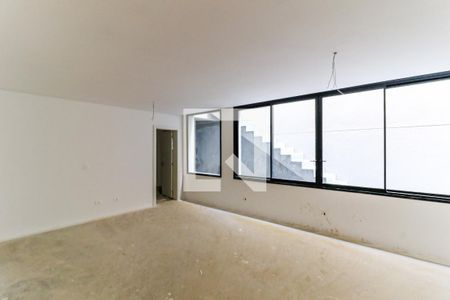 Casa de condomínio à venda com 838m², 4 quartos e 6 vagas Casa de condomínio à venda com 838m², 4 quartos e 6 vagasAcademia