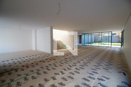 Sala de casa à venda com 4 quartos, 849m² em Chácara Santo Antônio, São Paulo