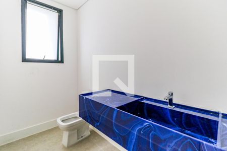 Casa de condomínio à venda com 845m², 4 quartos e 6 vagasLavabo