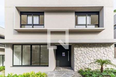 Casa de condomínio à venda com 845m², 4 quartos e 6 vagasFachada