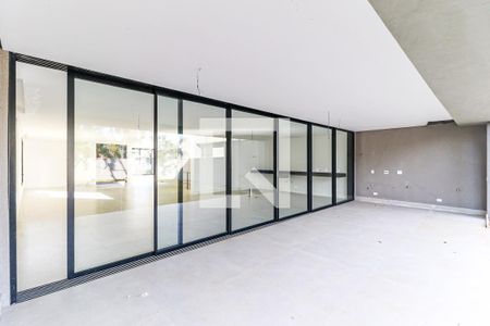 Casa de condomínio à venda com 845m², 4 quartos e 6 vagasVaranda