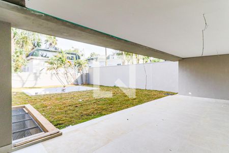 Casa de condomínio à venda com 845m², 4 quartos e 6 vagasVaranda