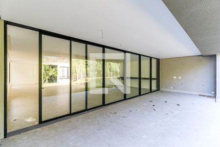 Casa de condomínio à venda com 828m², 4 quartos e 6 vagas Casa de condomínio à venda com 828m², 4 quartos e 6 vagasJardim