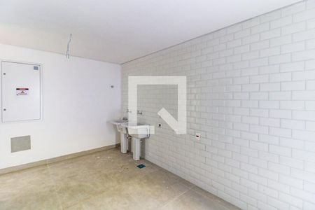 Casa de condomínio à venda com 828m², 4 quartos e 6 vagas Casa de condomínio à venda com 828m², 4 quartos e 6 vagasÁrea de Serviço