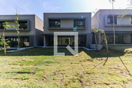 Casa de condomínio à venda com 828m², 4 quartos e 6 vagas Casa de condomínio à venda com 828m², 4 quartos e 6 vagasJardim