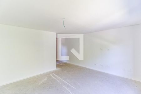 Casa de condomínio à venda com 828m², 4 quartos e 6 vagas Casa de condomínio à venda com 828m², 4 quartos e 6 vagasSuíte 4