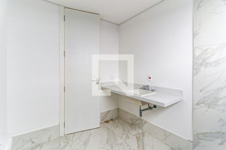 Casa de condomínio à venda com 828m², 4 quartos e 6 vagas Casa de condomínio à venda com 828m², 4 quartos e 6 vagasBanheiro Suíte 1