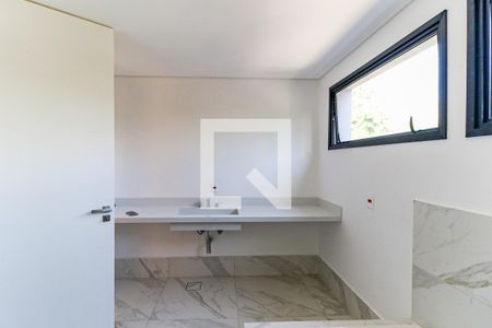 Casa de condomínio à venda com 828m², 4 quartos e 6 vagas Casa de condomínio à venda com 828m², 4 quartos e 6 vagasBanheiro 2 Suíte 4