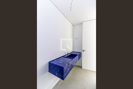 Casa de condomínio à venda com 828m², 4 quartos e 6 vagas Casa de condomínio à venda com 828m², 4 quartos e 6 vagasLavabo