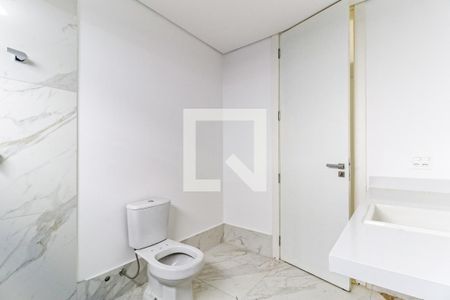 Casa de condomínio à venda com 828m², 4 quartos e 6 vagas Casa de condomínio à venda com 828m², 4 quartos e 6 vagasBanheiro Suíte 1