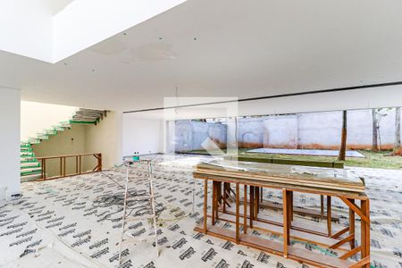 Sala de casa de condomínio à venda com 4 quartos, 935m² em Chácara Santo Antônio, São Paulo