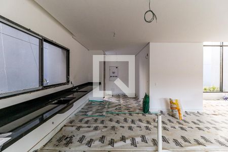 Casa de condomínio à venda com 935m², 4 quartos e 6 vagas Casa de condomínio à venda com 935m², 4 quartos e 6 vagasCozinha