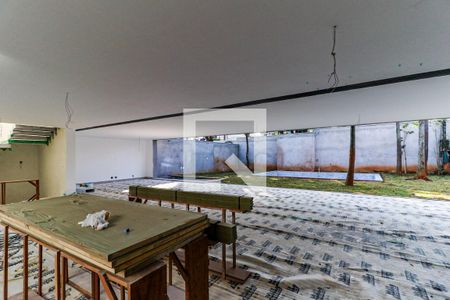 Sala de casa de condomínio à venda com 4 quartos, 935m² em Chácara Santo Antônio, São Paulo