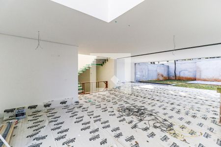Sala de casa de condomínio à venda com 4 quartos, 935m² em Chácara Santo Antônio, São Paulo