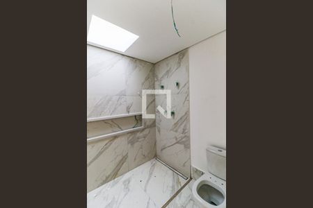 Casa de condomínio à venda com 935m², 4 quartos e 6 vagas Casa de condomínio à venda com 935m², 4 quartos e 6 vagasBanheiro Suíte 1