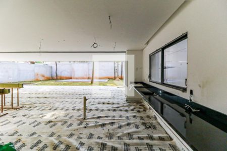 Casa de condomínio à venda com 935m², 4 quartos e 6 vagas Casa de condomínio à venda com 935m², 4 quartos e 6 vagasCozinha