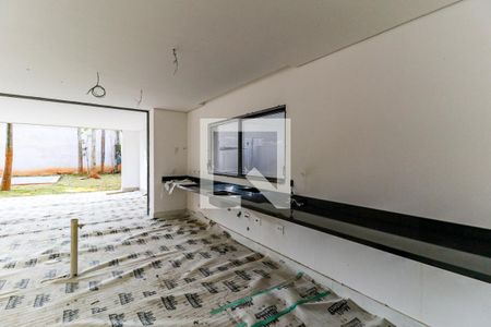 Casa de condomínio à venda com 935m², 4 quartos e 6 vagas Casa de condomínio à venda com 935m², 4 quartos e 6 vagasCozinha