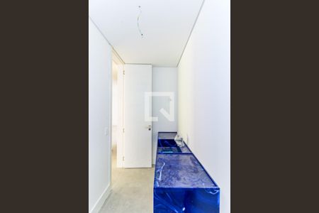 Lavabo de casa de condomínio à venda com 4 quartos, 935m² em Chácara Santo Antônio, São Paulo