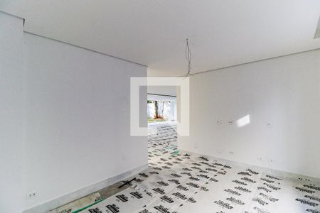 Sala de TV de casa de condomínio à venda com 4 quartos, 935m² em Chácara Santo Antônio, São Paulo