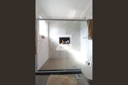 Casa à venda com 200m², 3 quartos e 5 vagasBanheiro da Suíte