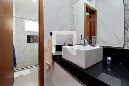 Banheiro de casa à venda com 3 quartos, 200m² em Jardim Ipaussurama, Campinas