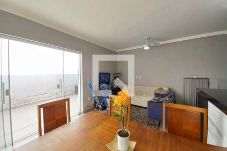 Sala de casa à venda com 3 quartos, 200m² em Jardim Ipaussurama, Campinas
