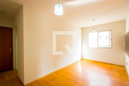 Sala de apartamento para alugar com 2 quartos, 50m² em Cidade São Jorge, Santo André