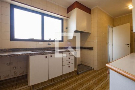Apartamento à venda com 140m², 3 quartos e 2 vagasCozinha