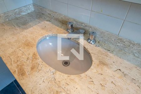 Apartamento à venda com 140m², 3 quartos e 2 vagasSuíte - Banheiro