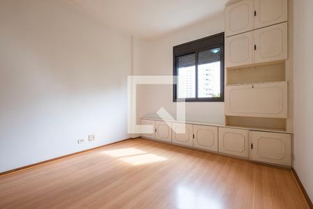 Apartamento à venda com 140m², 3 quartos e 2 vagasQuarto 2