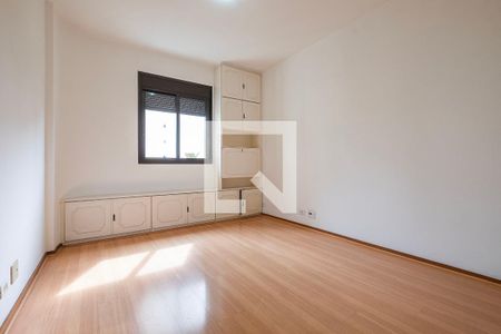 Apartamento à venda com 140m², 3 quartos e 2 vagasQuarto 2
