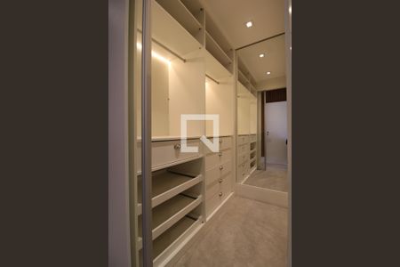 Apartamento à venda com 95m², 3 quartos e 1 vagaSuíte - Closet 