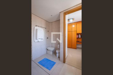 Apartamento à venda com 121m², 3 quartos e 1 vaga Apartamento à venda com 121m², 3 quartos e 1 vagaSuíte Americana - Banheiro